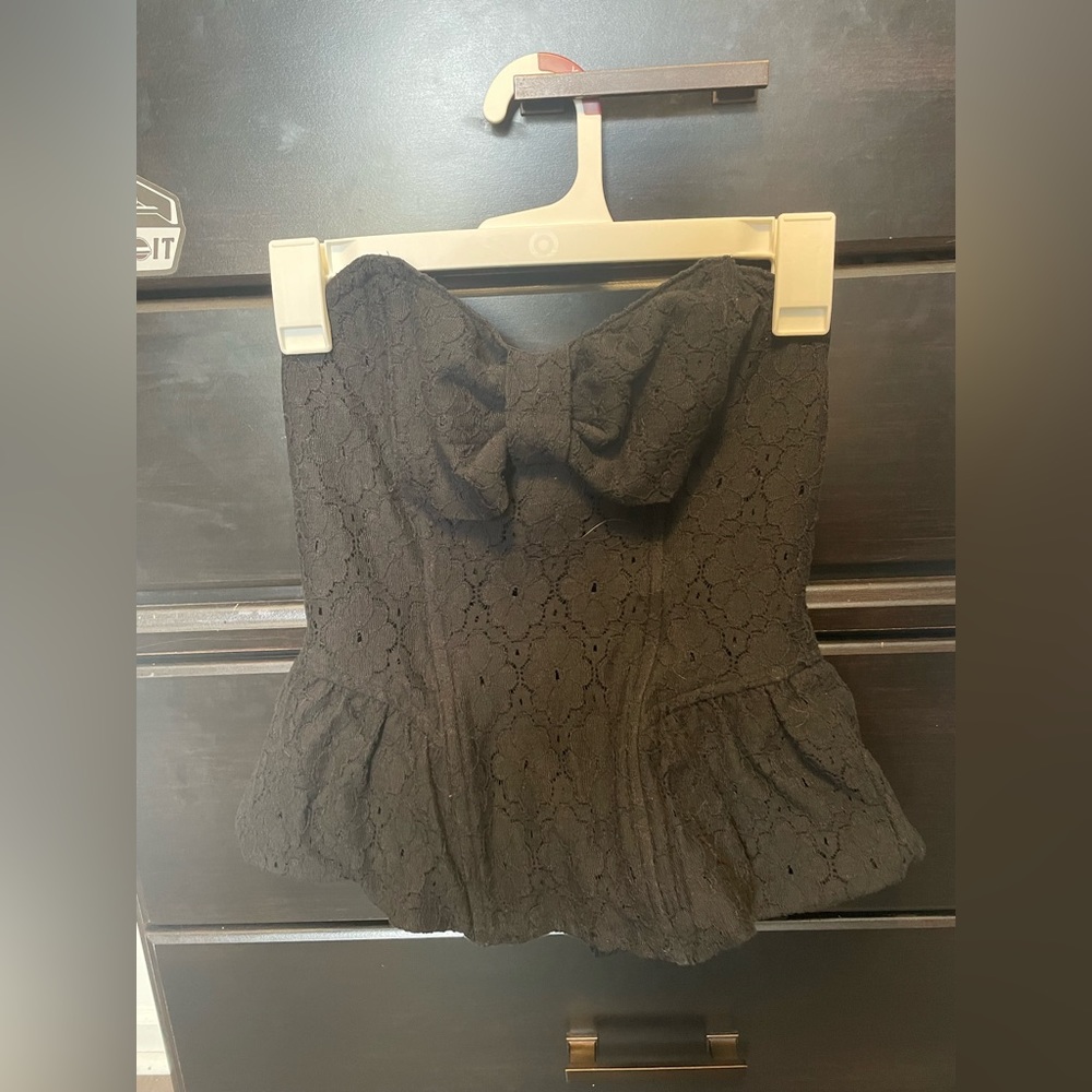 Women’s black bow top